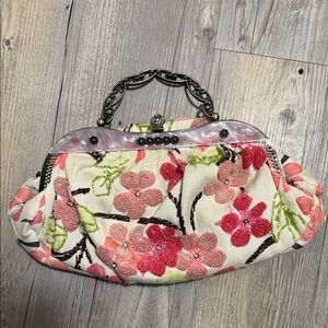 Chic Floral Embroidered Clutch with Metal Handle
